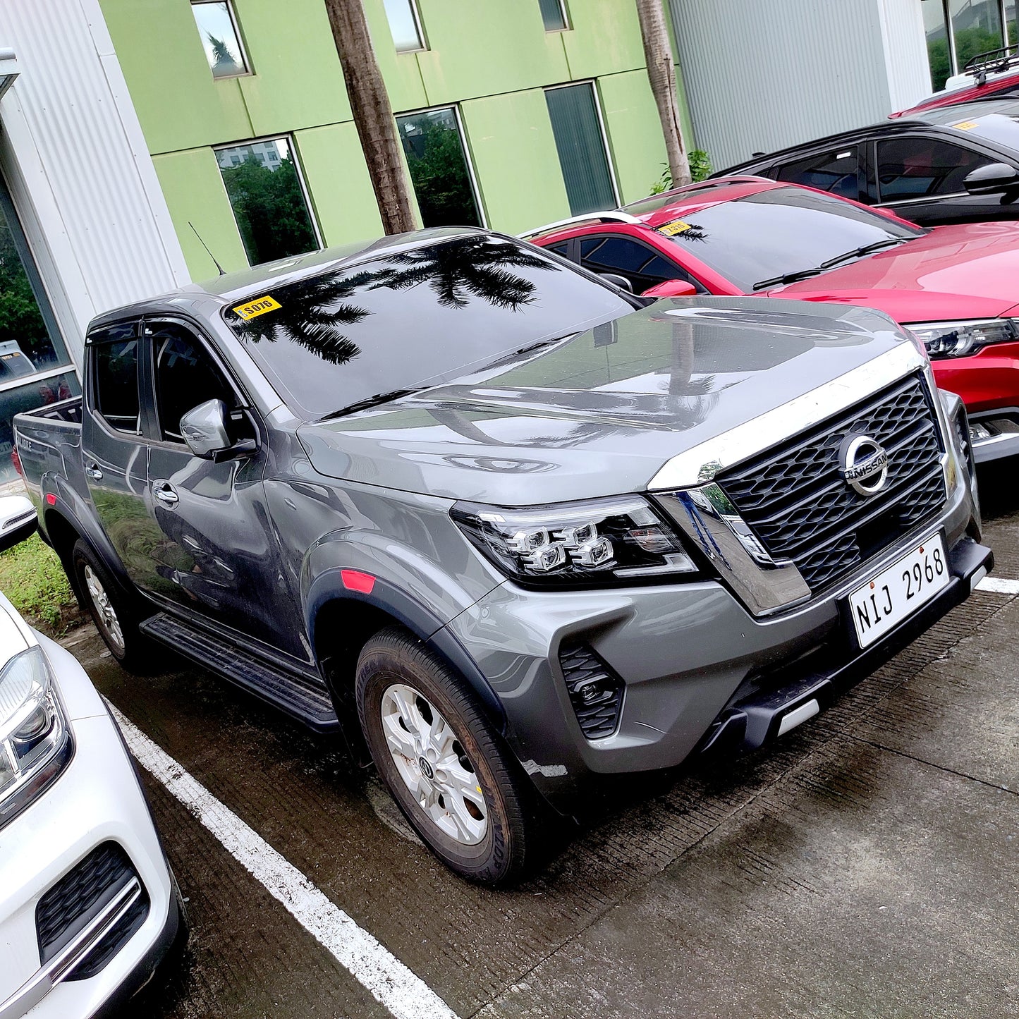 2023 Nissan Navara VE Calibre 2.5L 4x2, AT, DSL	11T