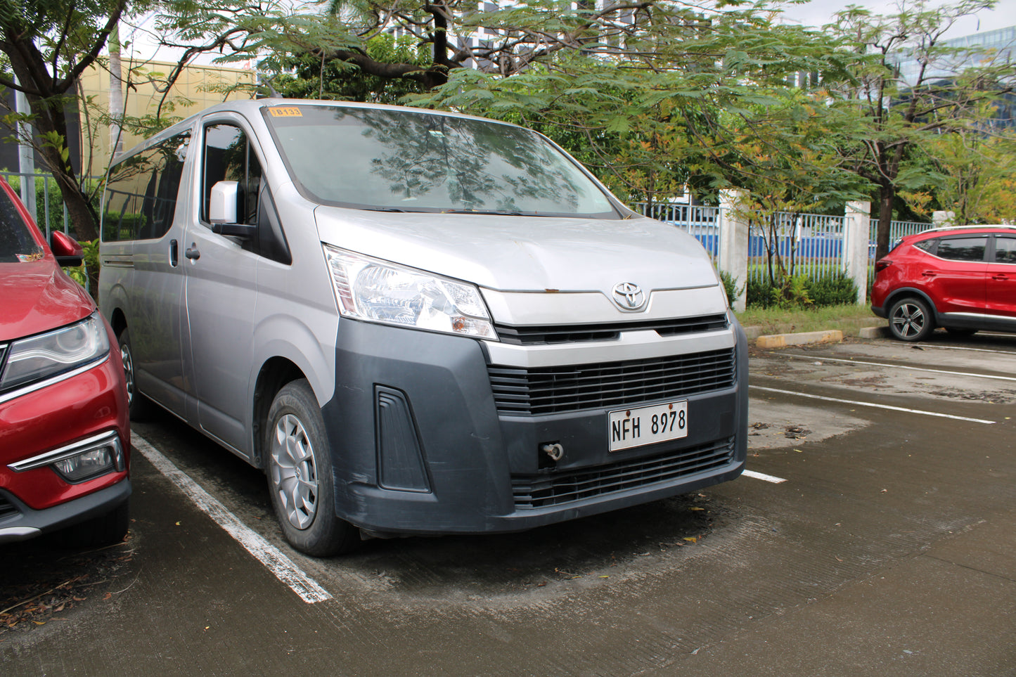 2022 Toyota Hiace Commuter Deluxe 2.8L, MT, DSL 36T