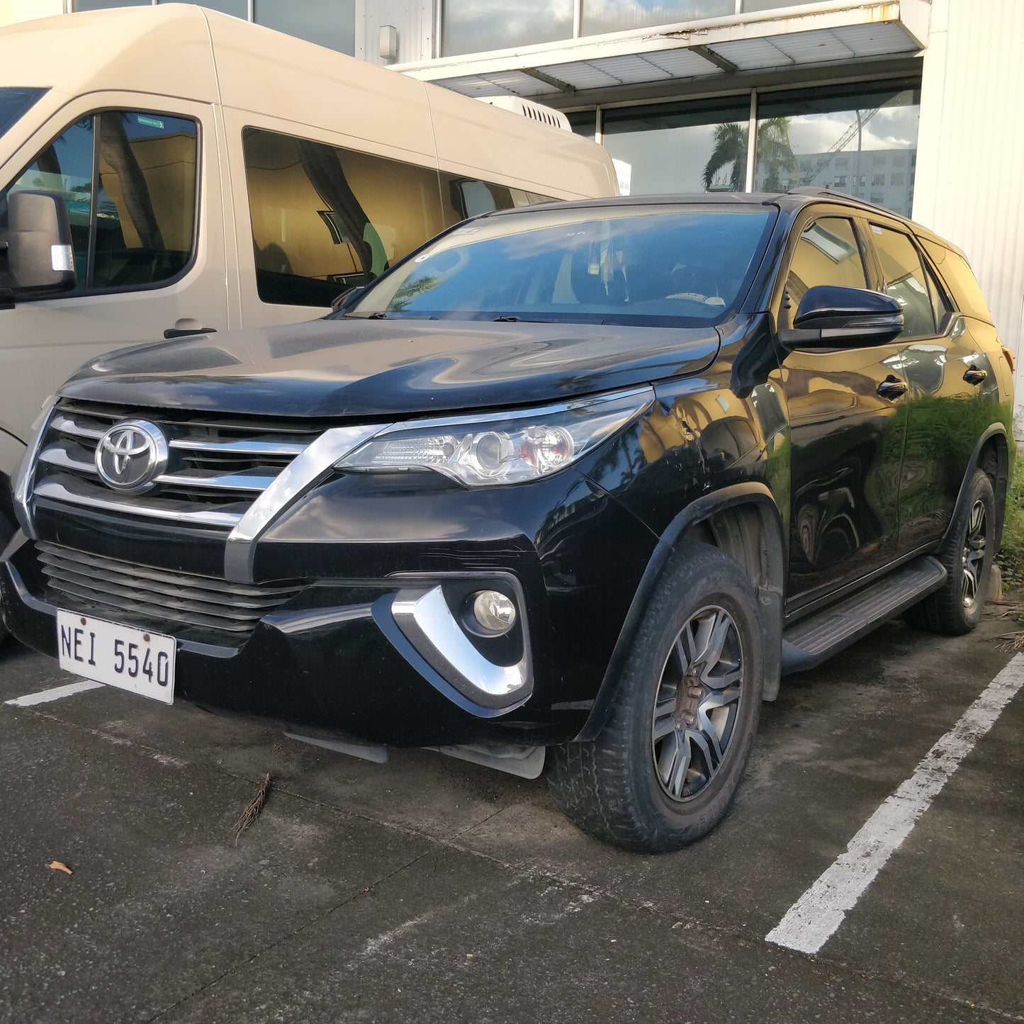 2019 Toyota Fortuner G 4x2 2.4L, AT, DSL 298T