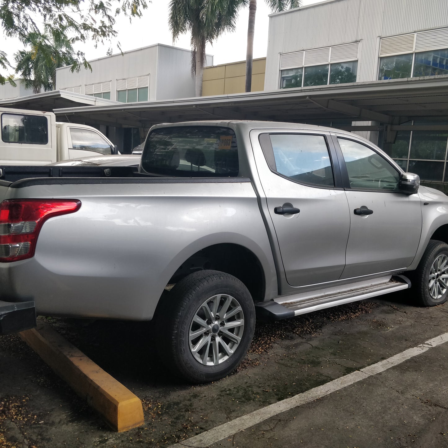 2017 Mitsubishi Strada GLS 2WD, MT, DSL 68T